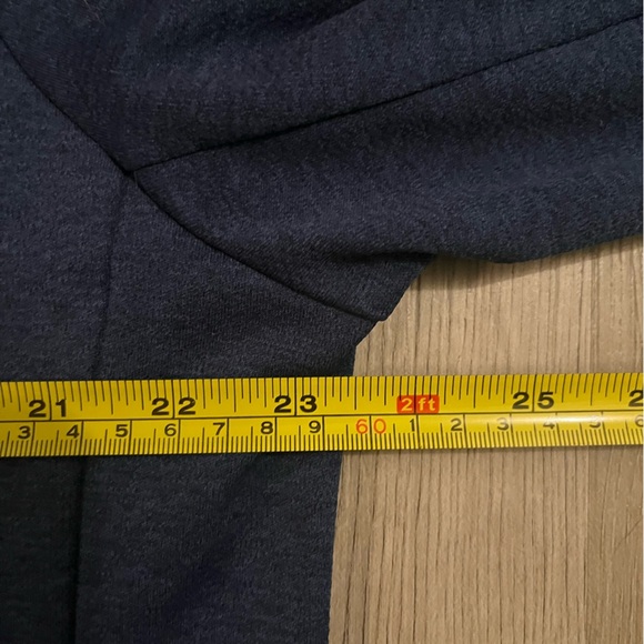 Vineyard Vines Navy and Red Performance Men's Quarter Zip Pullover 🇺🇸 - Picture 4 of 6